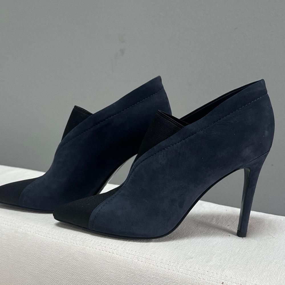 Sigerson Morrison Navy Blue & Black Suede Booties